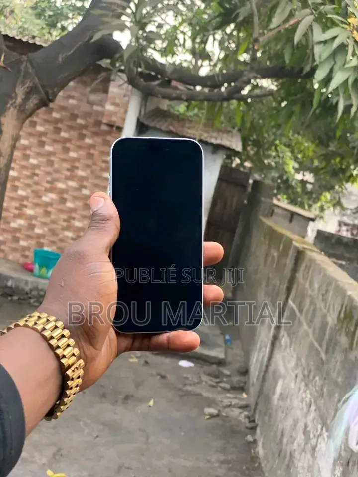 Nouveau Apple iPhone 15 256 GB Noir