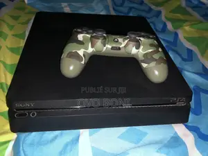 PS4 D’occasion en Excellent État – Non Cracker + 1 Manette