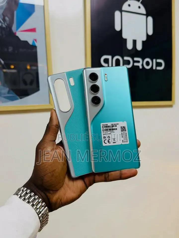 Nouveau Tecno Camon 40 256 GB Bleu