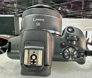 Canon Eos R100 + Rf 50mm F1.8