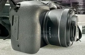 Canon Eos R100 + Rf 50mm F1.8
