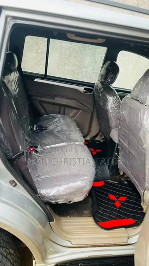 Mitsubishi Pajero 2012 Gris
