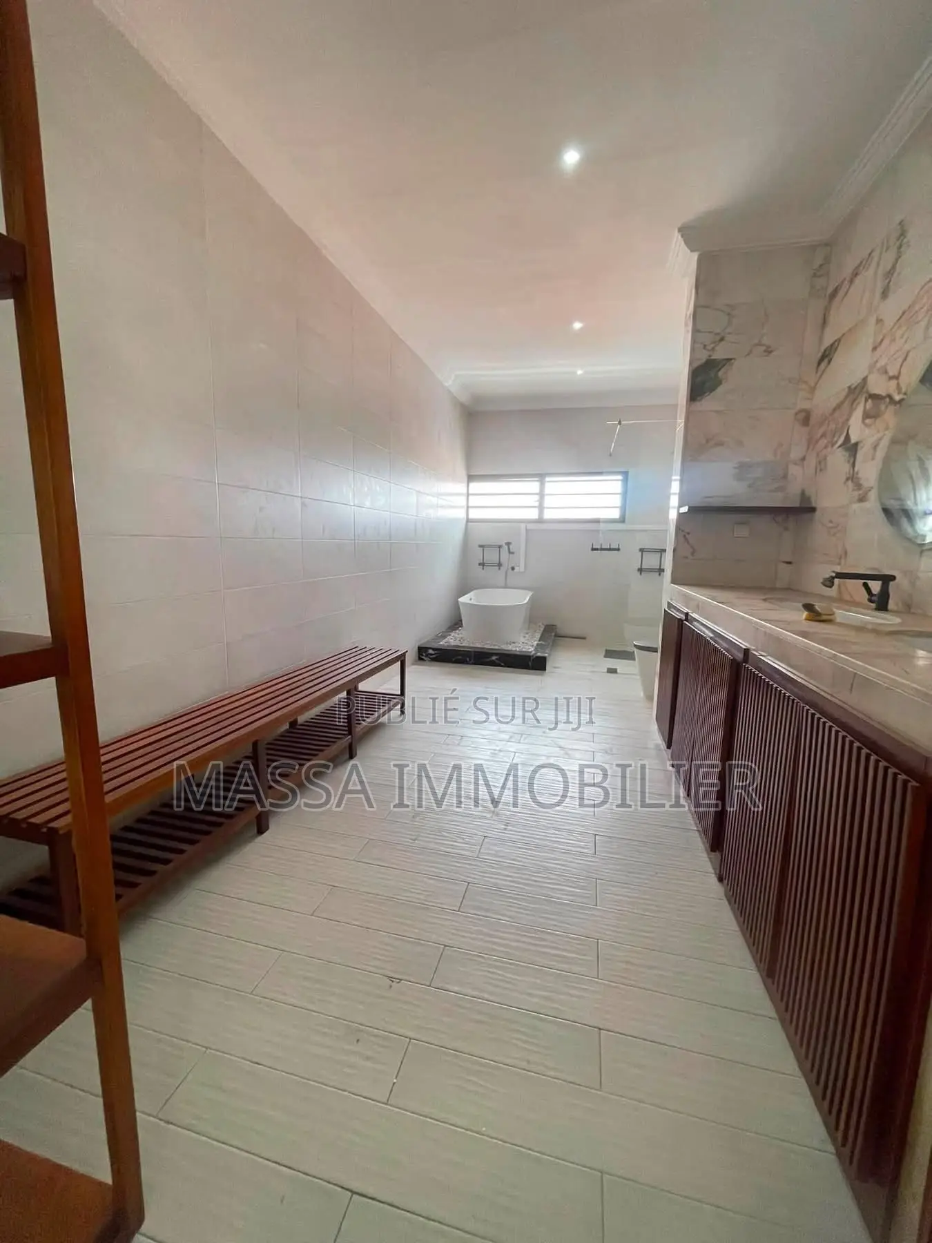 7chbre Villa dans Massa Immobilier, Cocody à Louer