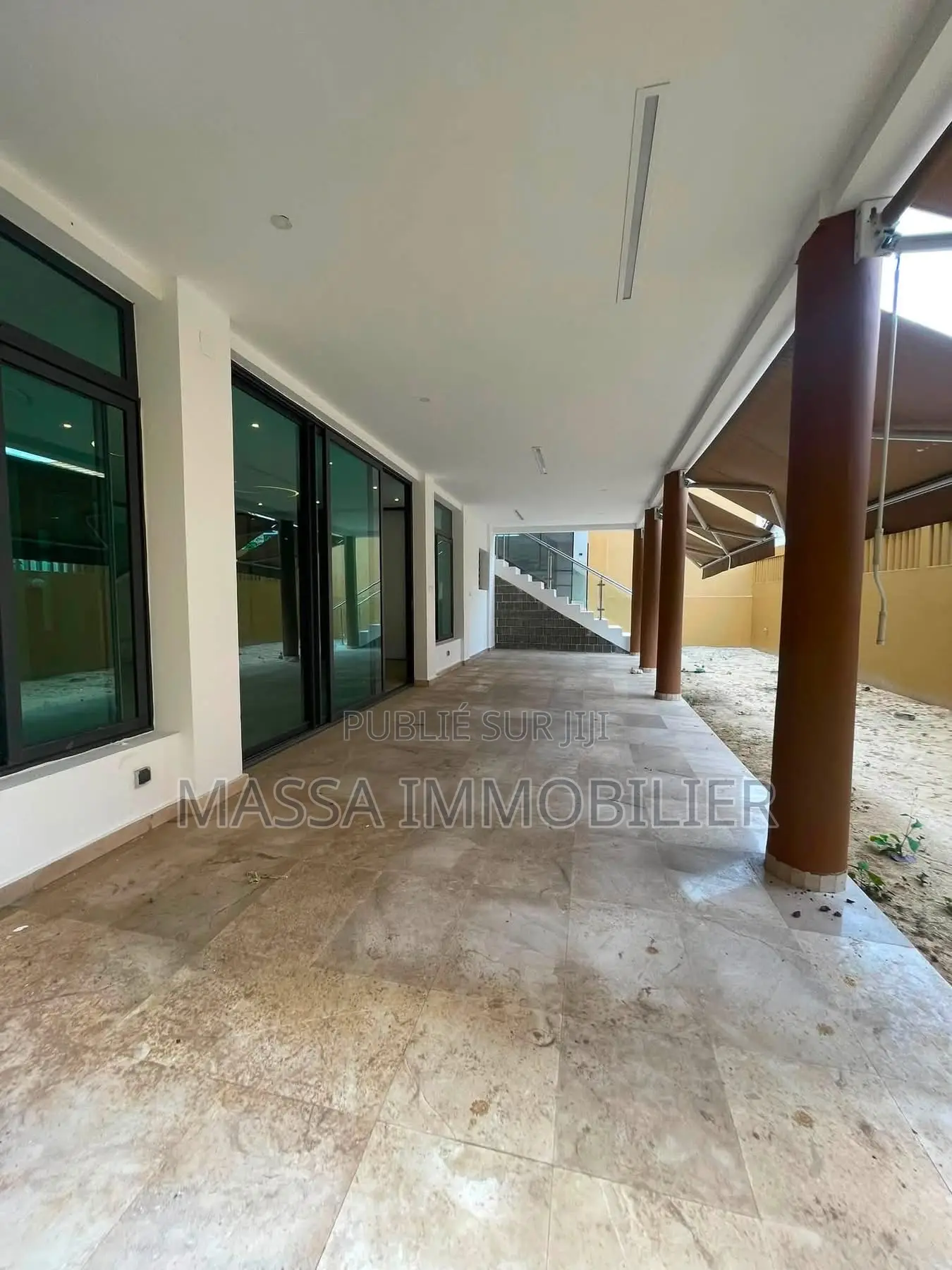 7chbre Villa dans Massa Immobilier, Cocody à Louer