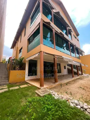 7chbre Villa dans Massa Immobilier, Cocody à Louer