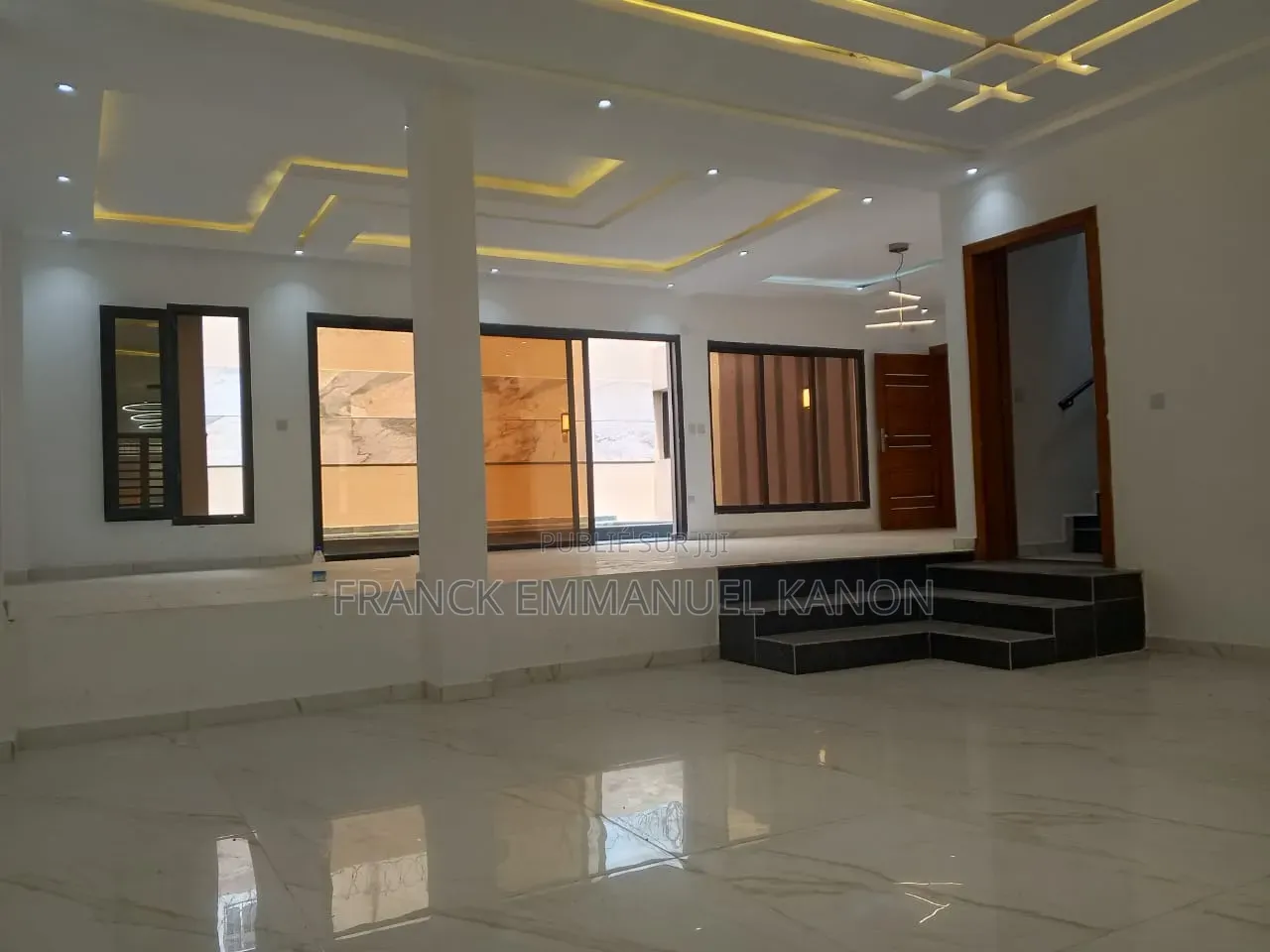 Meublé 6chbre Villa dans Appartement Ideal, Cocody à Vendre