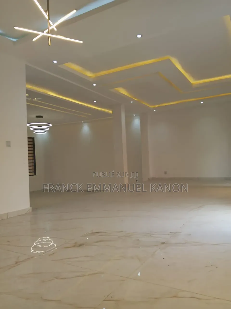 Meublé 6chbre Villa dans Appartement Ideal, Cocody à Vendre