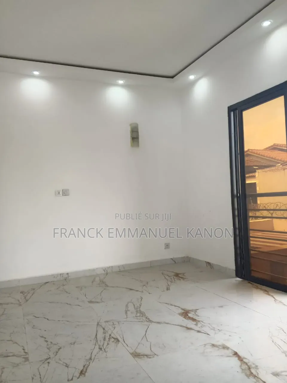 Meublé 6chbre Villa dans Appartement Ideal, Cocody à Vendre
