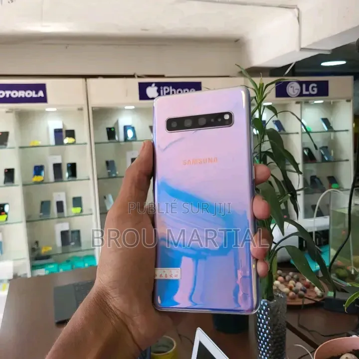 Nouveau Samsung Galaxy S10 5G 256 GB Noir
