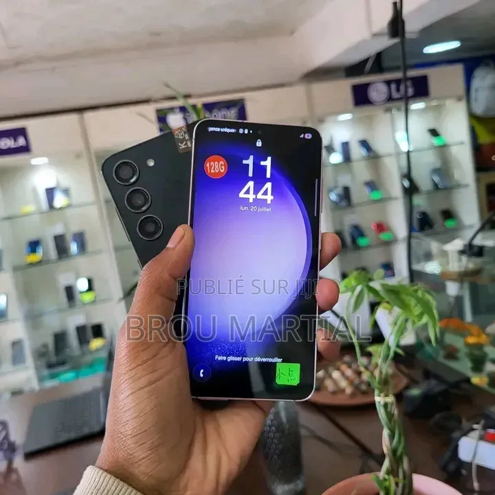 Nouveau Samsung Galaxy S23 256 GB Noir