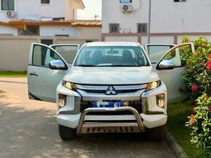 Mitsubishi L200 2022 Blanc