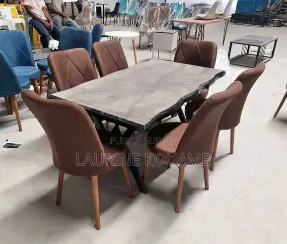 Table À Manger