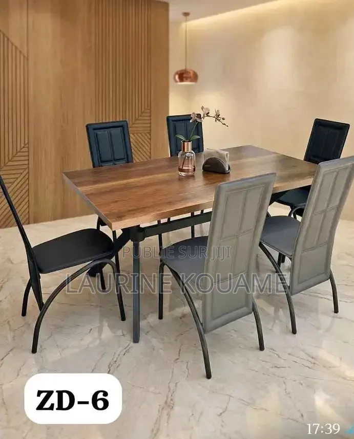 Table À Manger