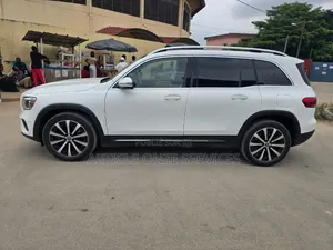 Mercedes-Benz GLB-Class 2024 Blanc