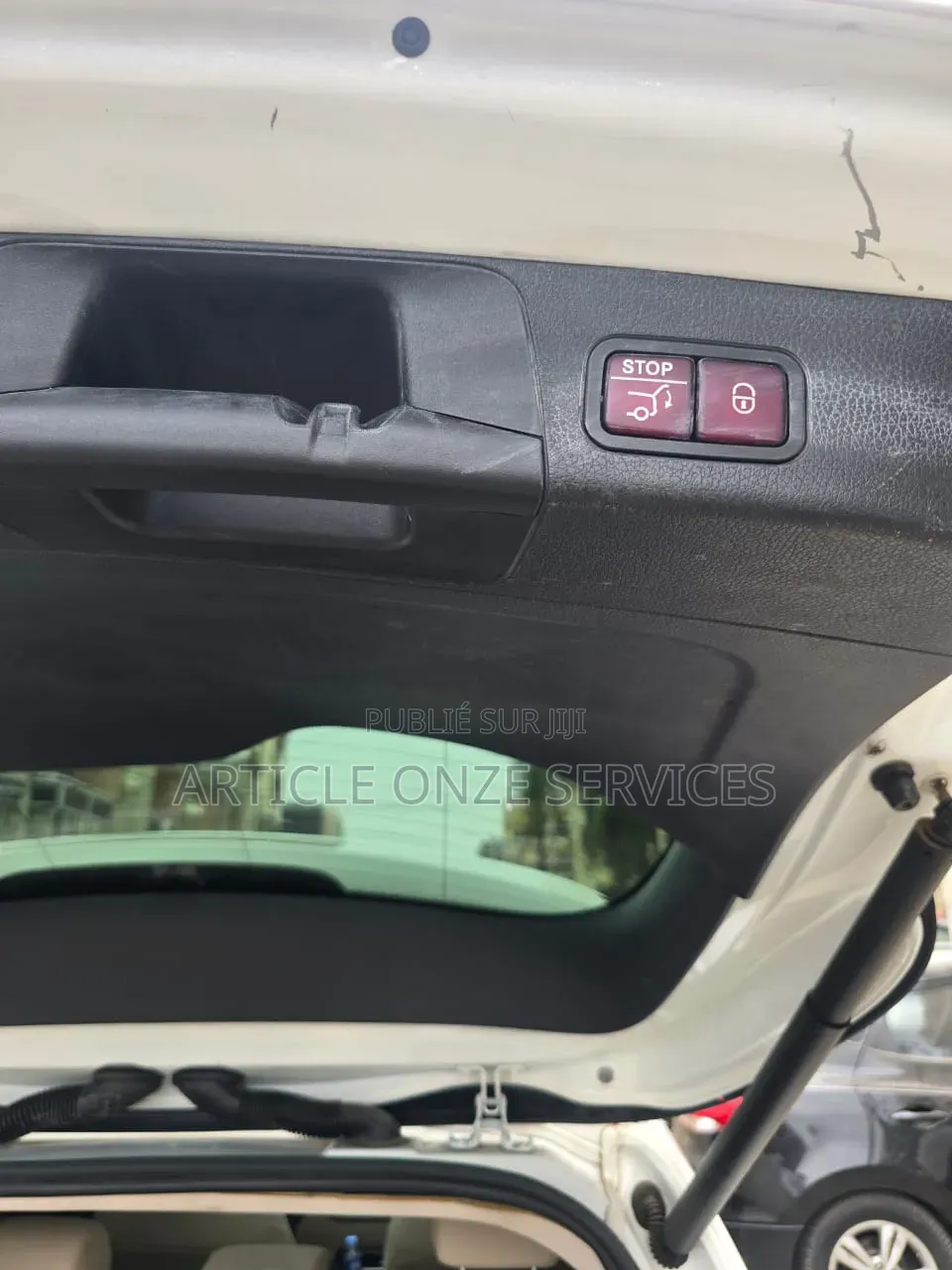 Mercedes-Benz GLB-Class 2024 Blanc
