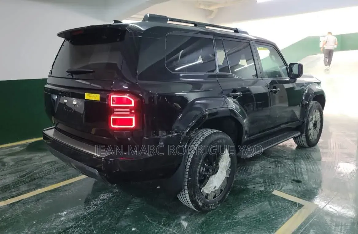 Nouveau Toyota Land Cruiser Prado 2025 Noir