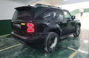 Nouveau Toyota Land Cruiser Prado 2025 Noir