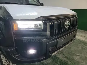 Nouveau Toyota Land Cruiser Prado 2025 Noir