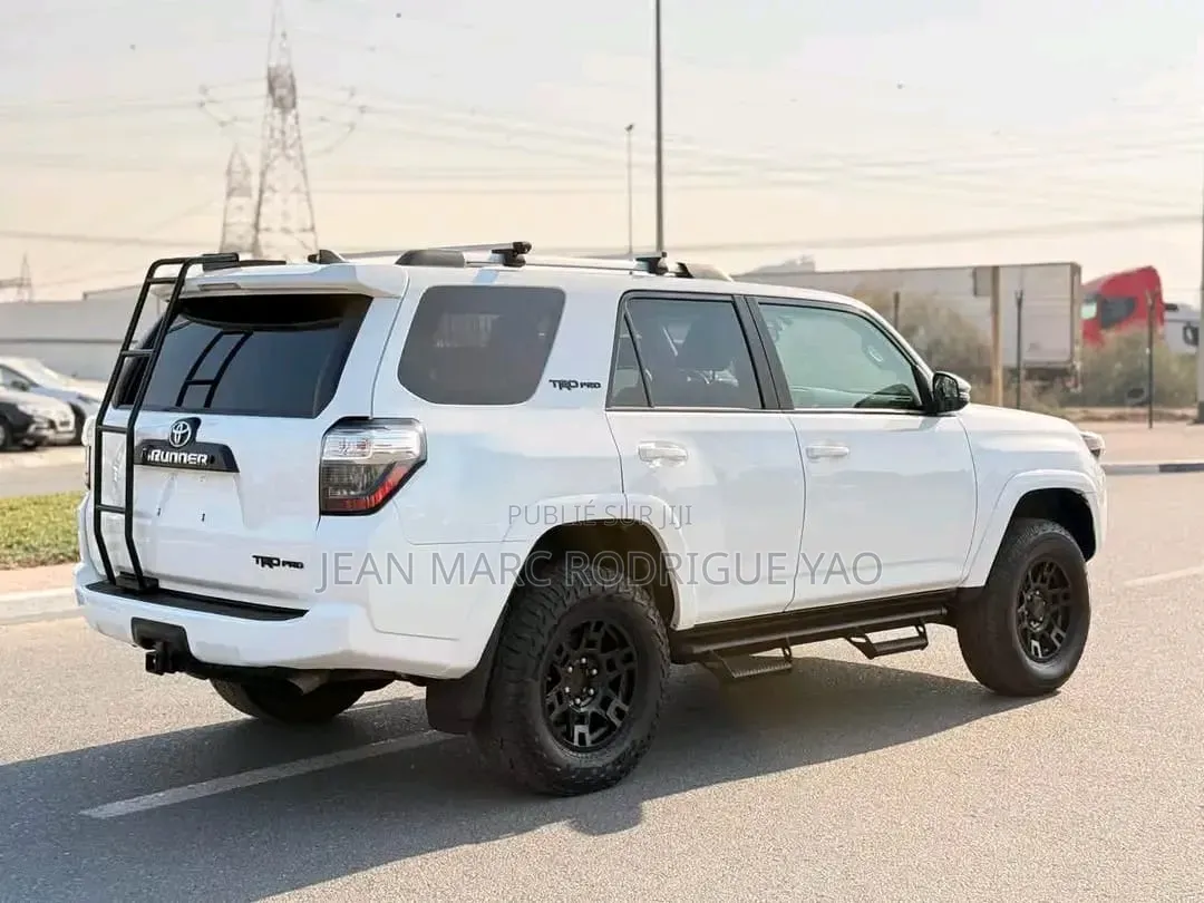 Toyota 4-Runner 2019 Blanc cassé