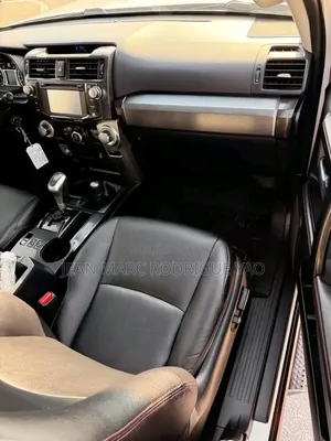 Toyota 4-Runner 2019 Blanc cassé
