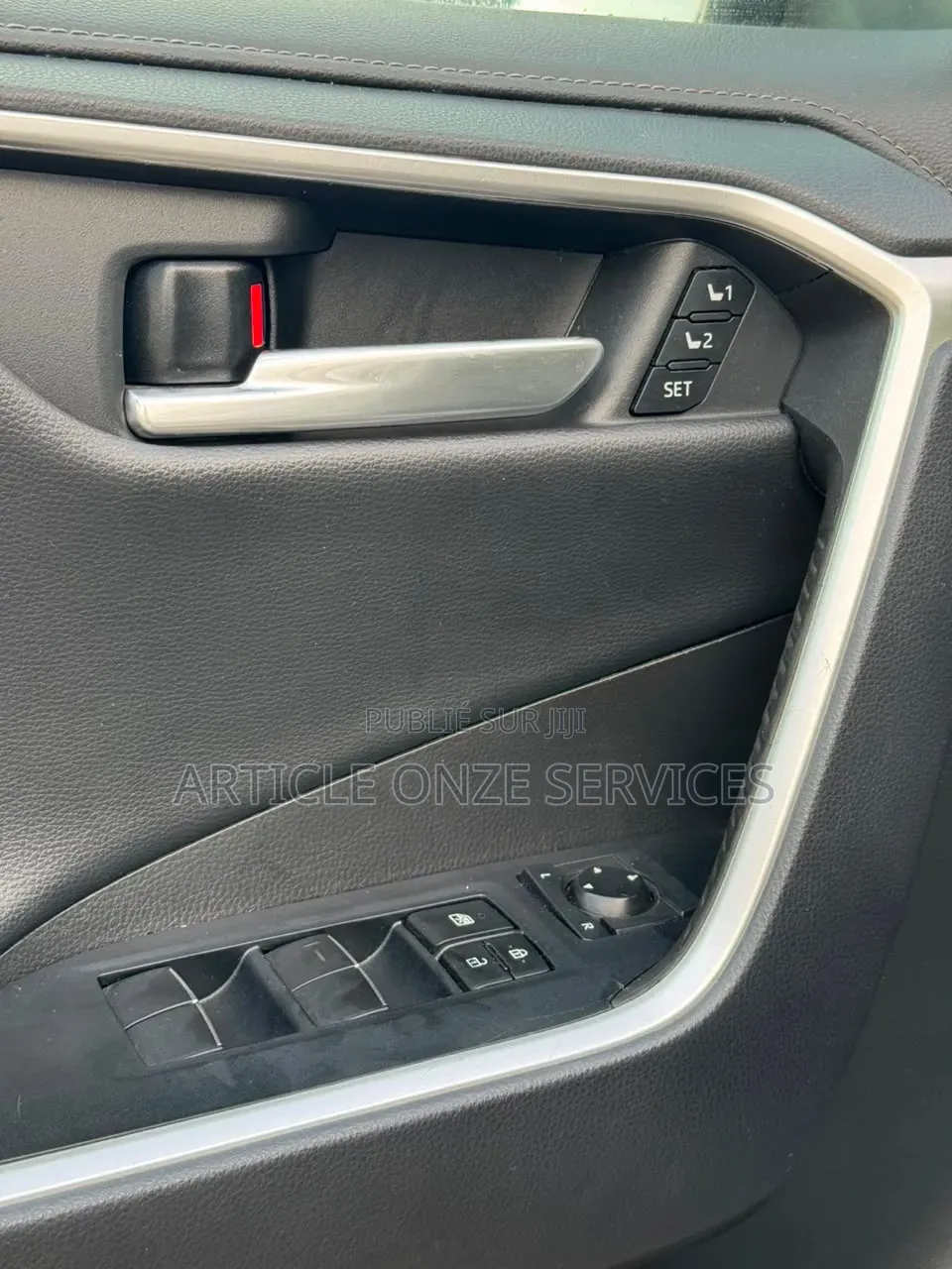 Toyota RAV4 2023 Gris