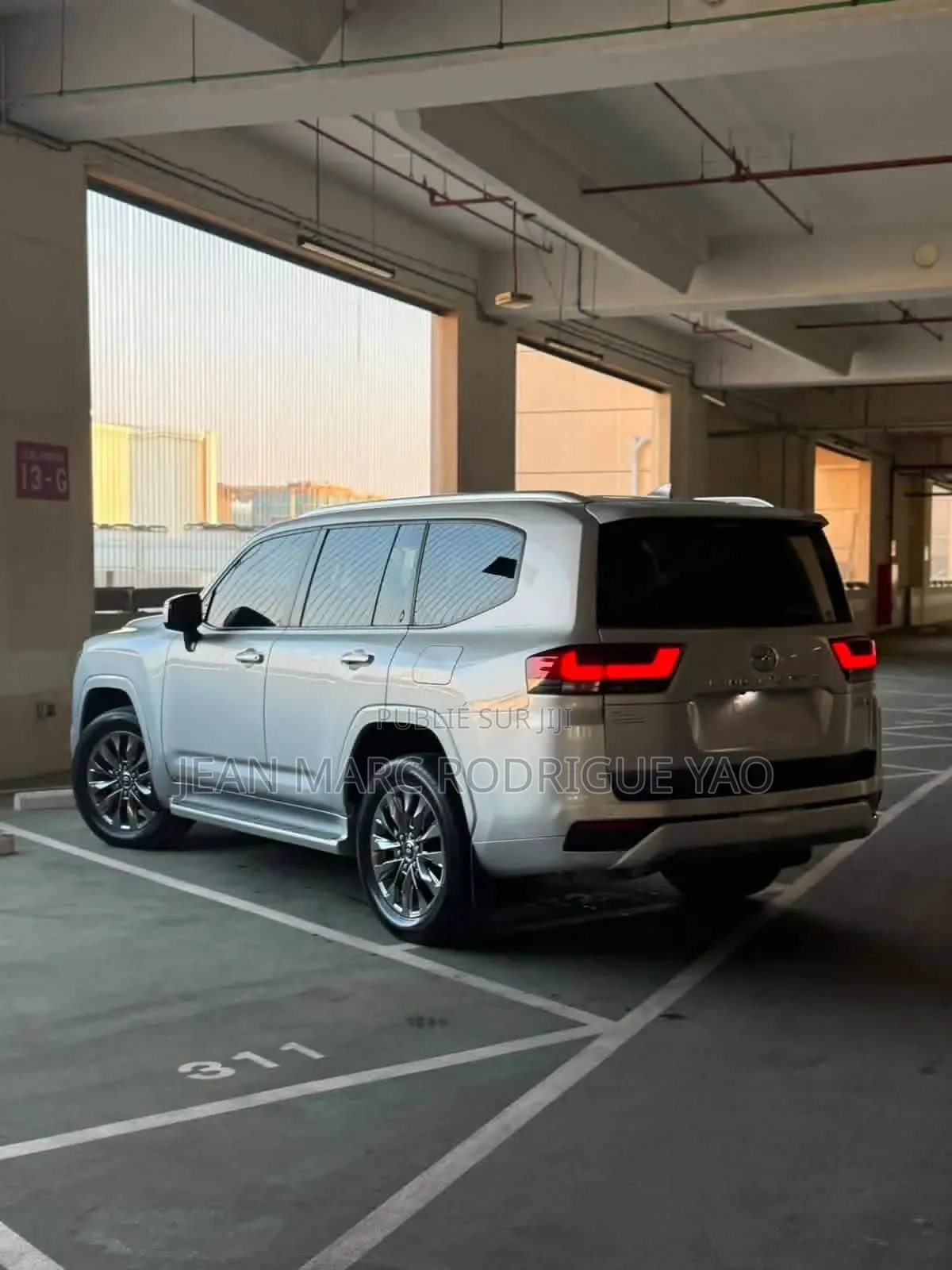Nouveau Toyota Land Cruiser Prado 2025 Blanc cassé