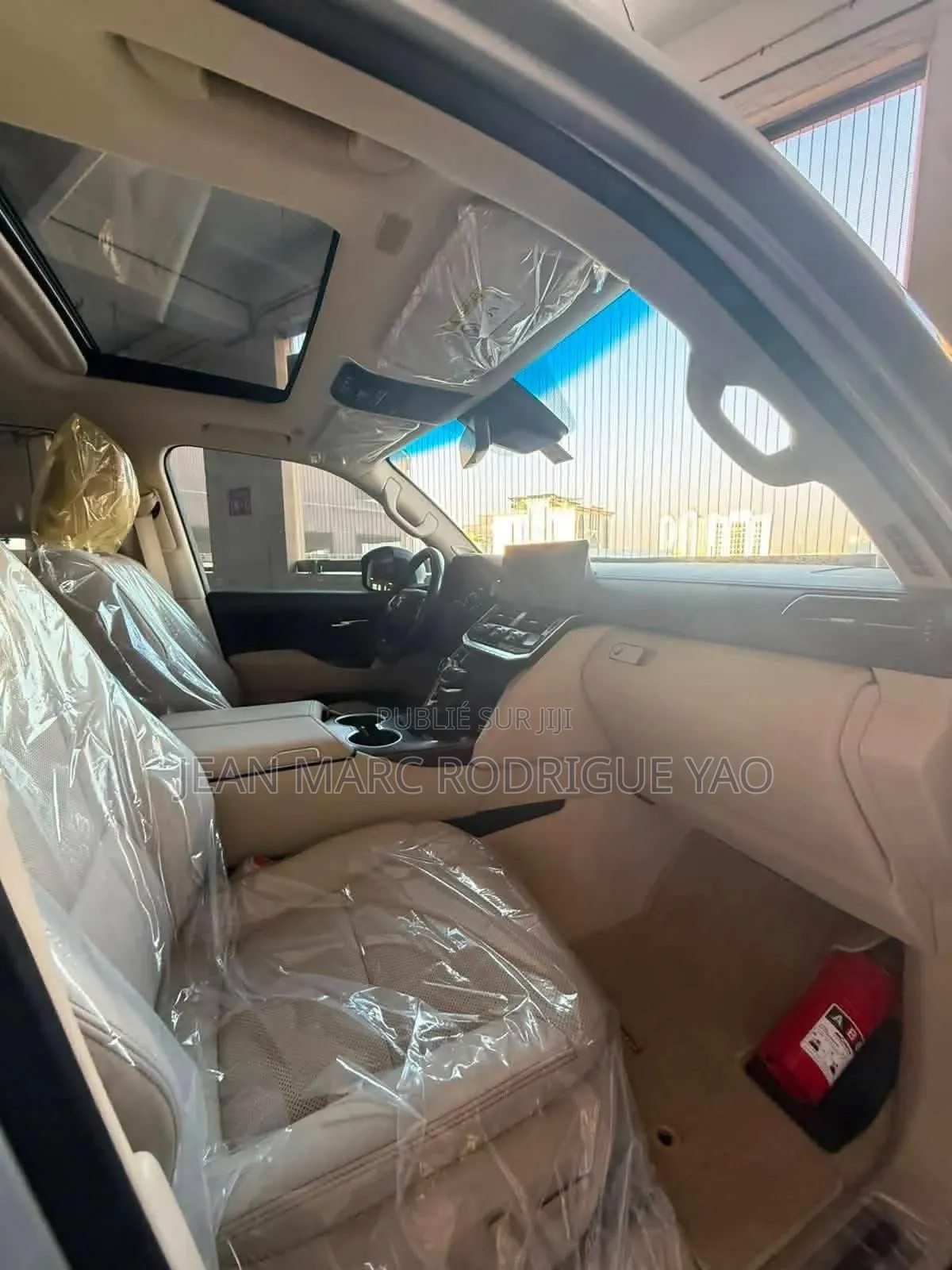 Nouveau Toyota Land Cruiser Prado 2025 Blanc cassé