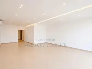 3chbre Appartement dans Massa Immobilier, Marcory à Louer
