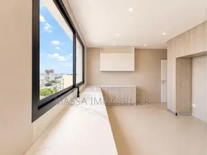 3chbre Appartement dans Massa Immobilier, Marcory à Louer