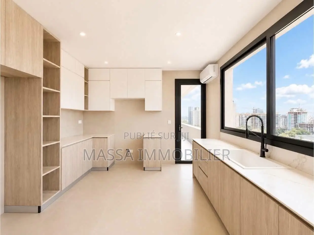 3chbre Appartement dans Massa Immobilier, Marcory à Louer
