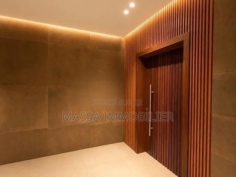 3chbre Appartement dans Massa Immobilier, Marcory à Louer