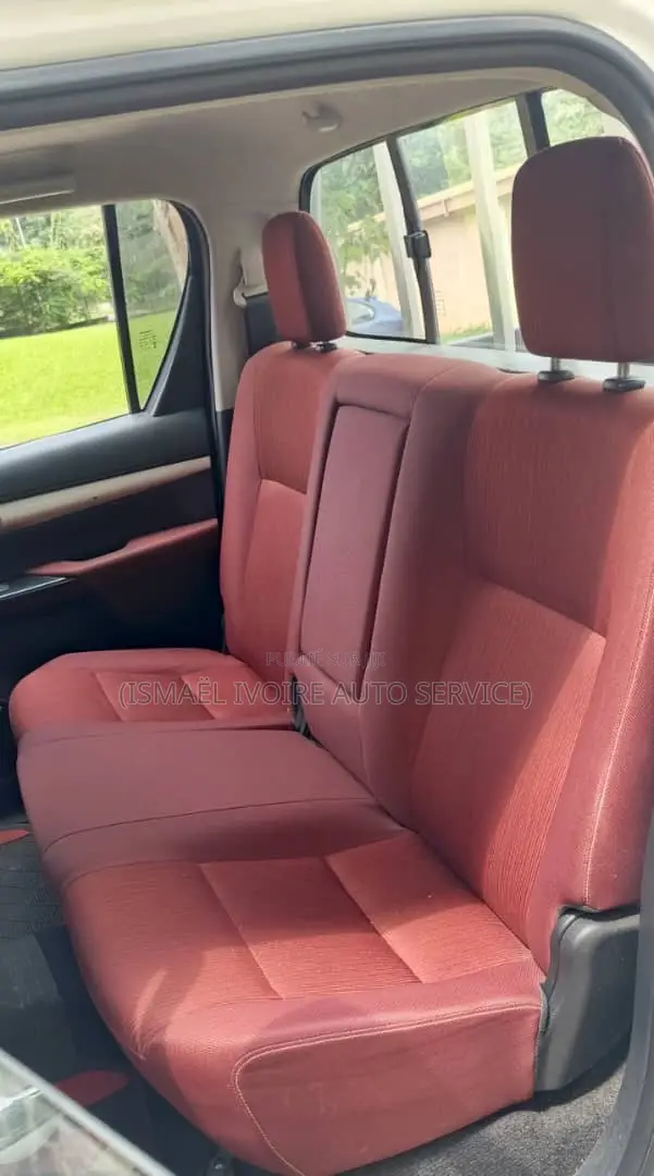 Toyota Hilux 2023 Blanc