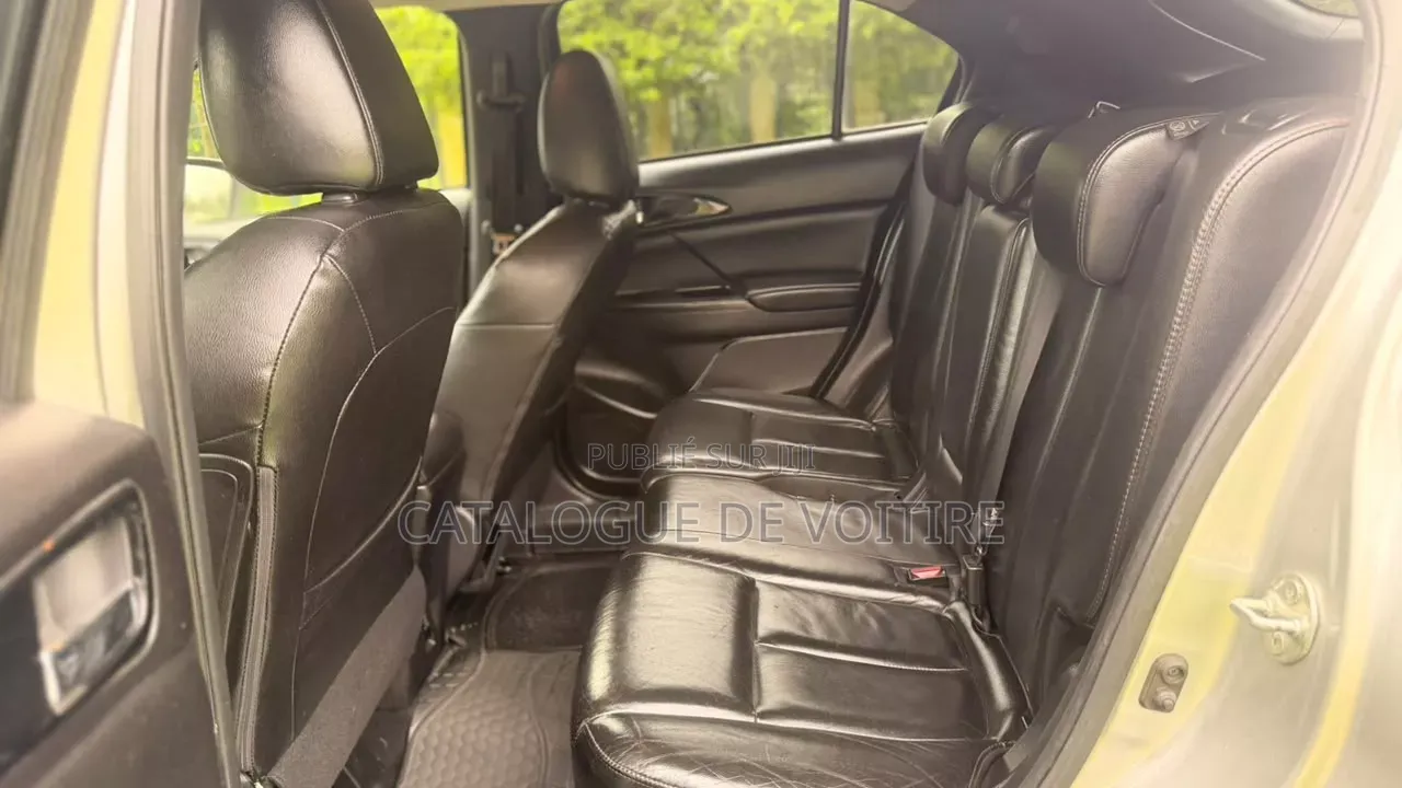 Mitsubishi Eclipse Cross 2019 Beige