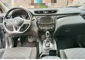 Nissan Rogue SV 2021 Gris