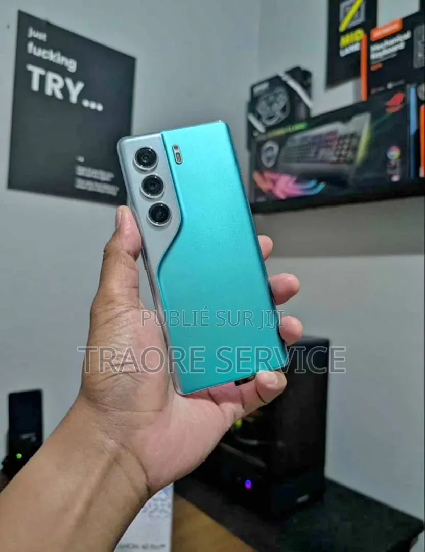 Nouveau Tecno Camon 40 Pro 5G 256 GB Autre