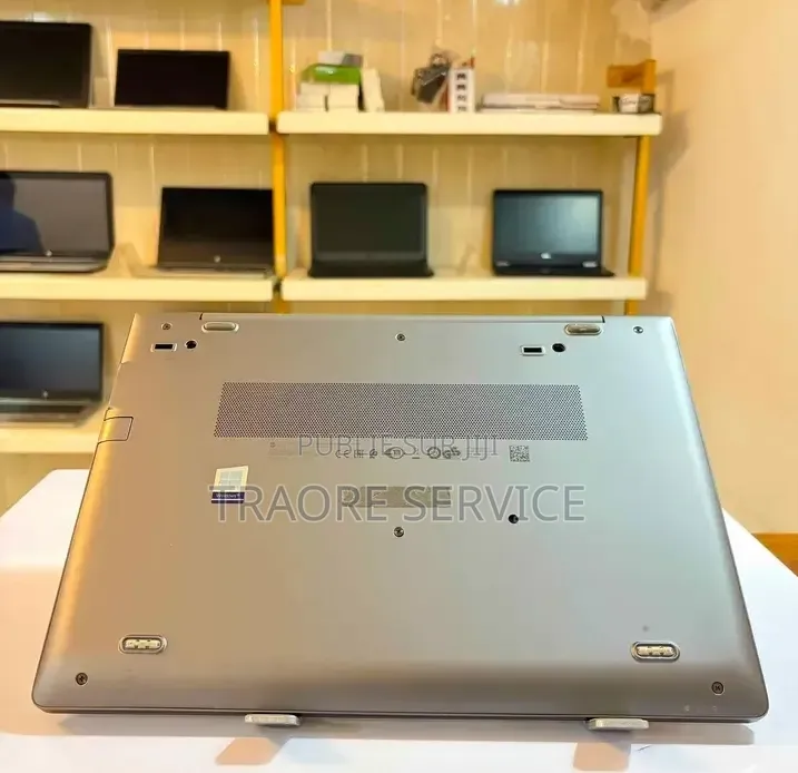 Nouveau Ordinateur de bureau HP 290 G4 32GB Intel Core i9 HDD 512GB