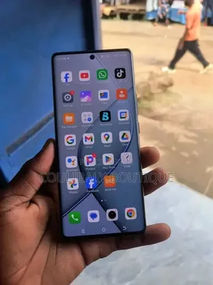Nouveau Tecno Spark 20 Pro Plus 256 GB Autre