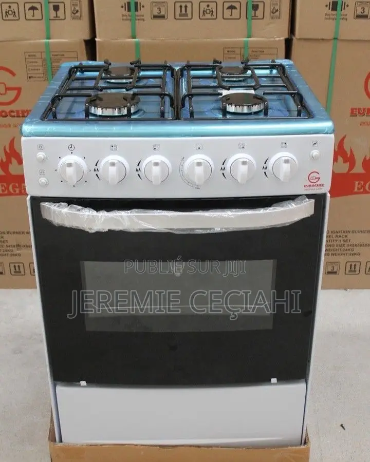 Cuisinière Disponible