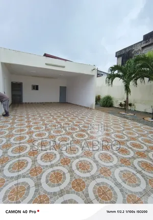 Meublé 4chbre Villa dans Abro +2250709031829, Cocody à Louer