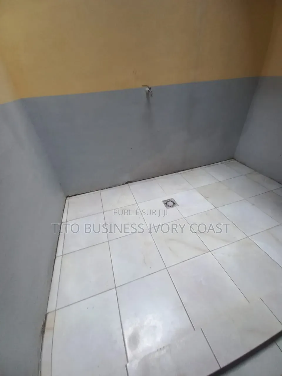3chbre Villa dans Tito Business Ivory, Cocody à Louer