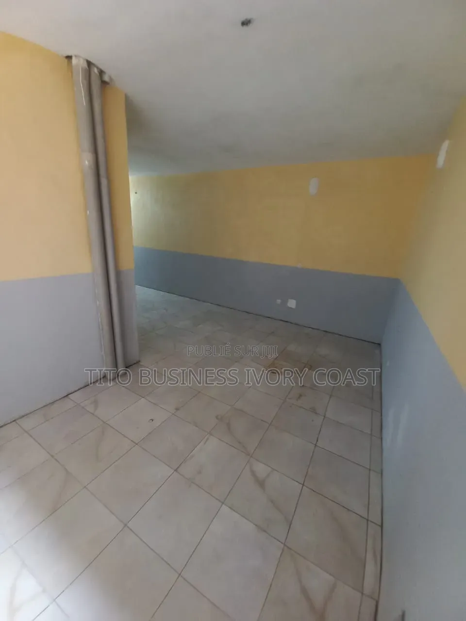 3chbre Villa dans Tito Business Ivory, Cocody à Louer