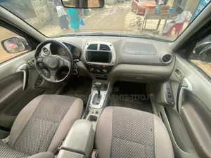 Toyota RAV4 2.0 4x4 Executive 2004 Noir