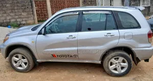 Toyota RAV4 Automatic 2002 Blanc cassé
