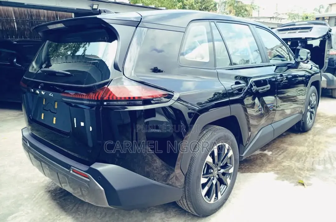 Nouveau Toyota RAV4 2026 Noir