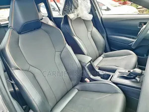 Nouveau Toyota Corolla Cross 2026 Beige