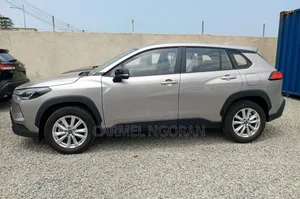 Nouveau Toyota Corolla Cross 2026 Beige
