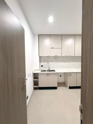 2chbre Appartement dans Tito Business Ivory, Cocody à Louer