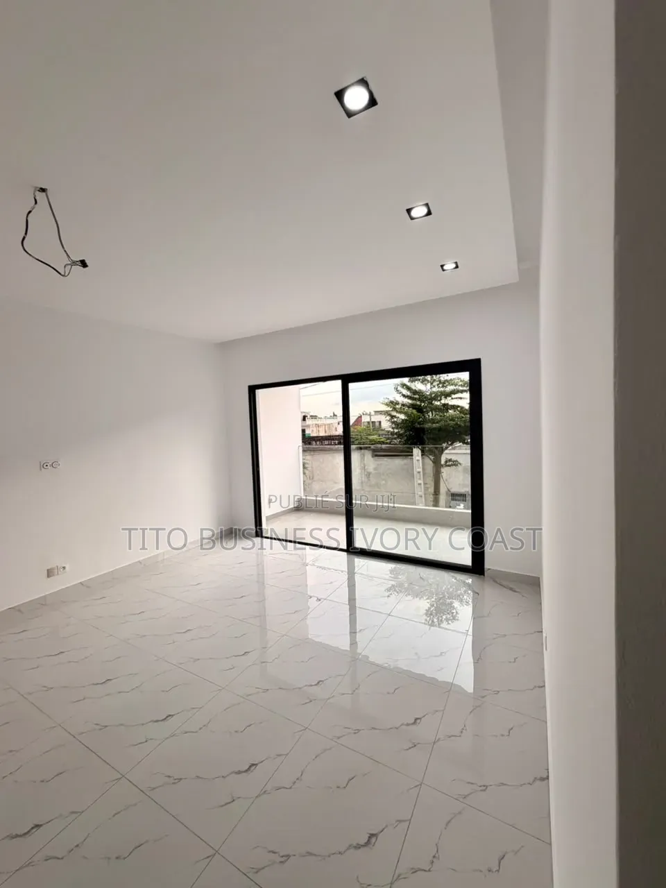 2chbre Appartement dans Tito Business Ivory, Cocody à Louer