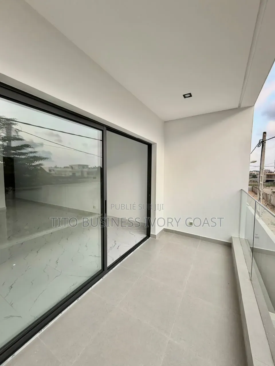 2chbre Appartement dans Tito Business Ivory, Cocody à Louer