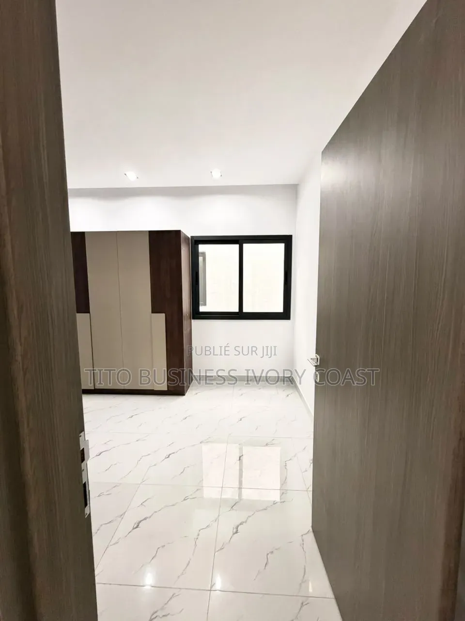 2chbre Appartement dans Tito Business Ivory, Cocody à Louer